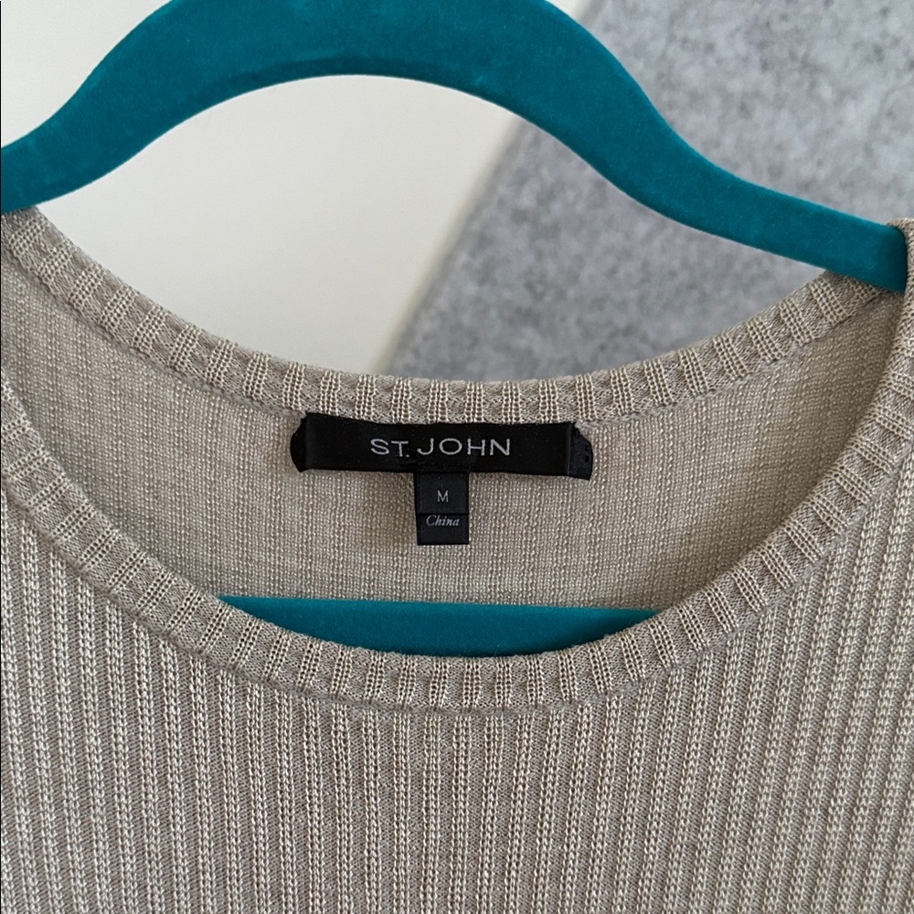 St. JOHN Ribbed WOOL Short Sleeve Top - Picture 3 of 9
